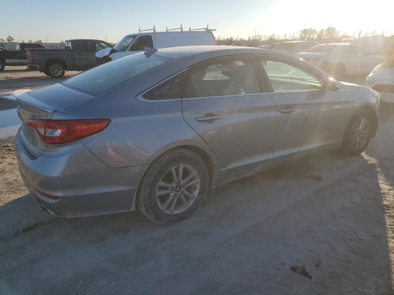 2016 Hyundai Sonata VIN 5NPE24AF2GH372849 Copart auction photo, front end / minor dent/scratches damage thumbnail 3