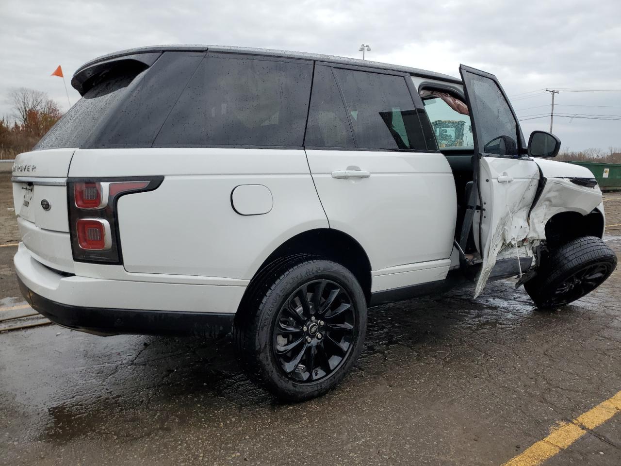 2020 Land Rover Range Rover VIN SALGS2RU6LA598726 Copart auction photo, side / front end damage thumbnail 3