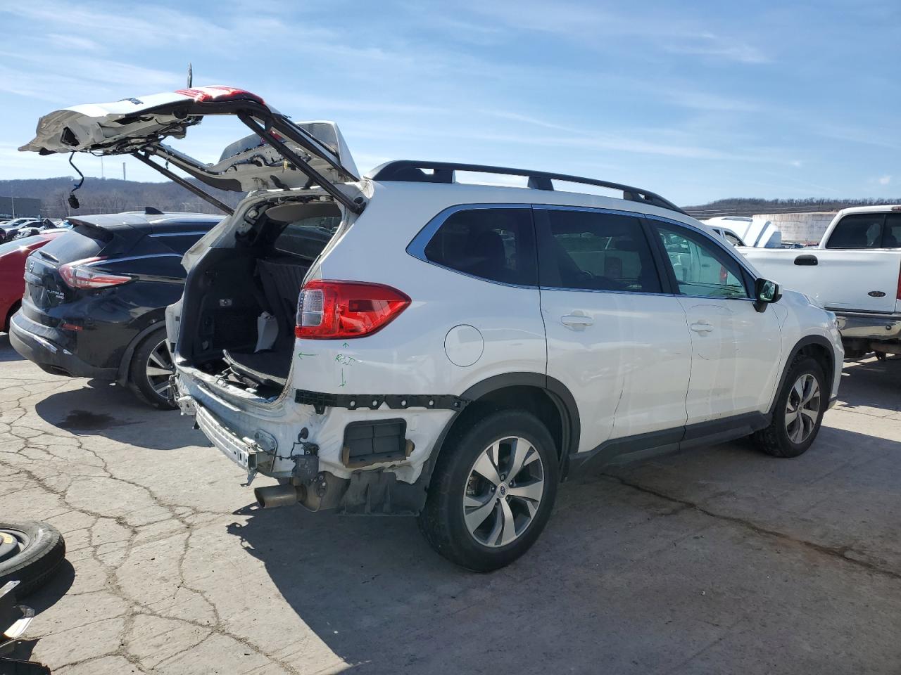 2019 Subaru Ascent VIN 4S4WMACD2K3477450 Copart auction photo, rear end / front end damage thumbnail 3