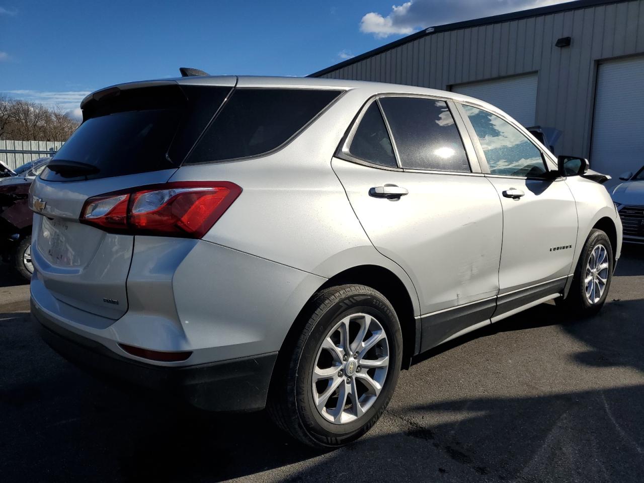 2020 Chevrolet Equinox VIN 3GNAXSEV6LS522071 Copart auction photo, front end damage thumbnail 3