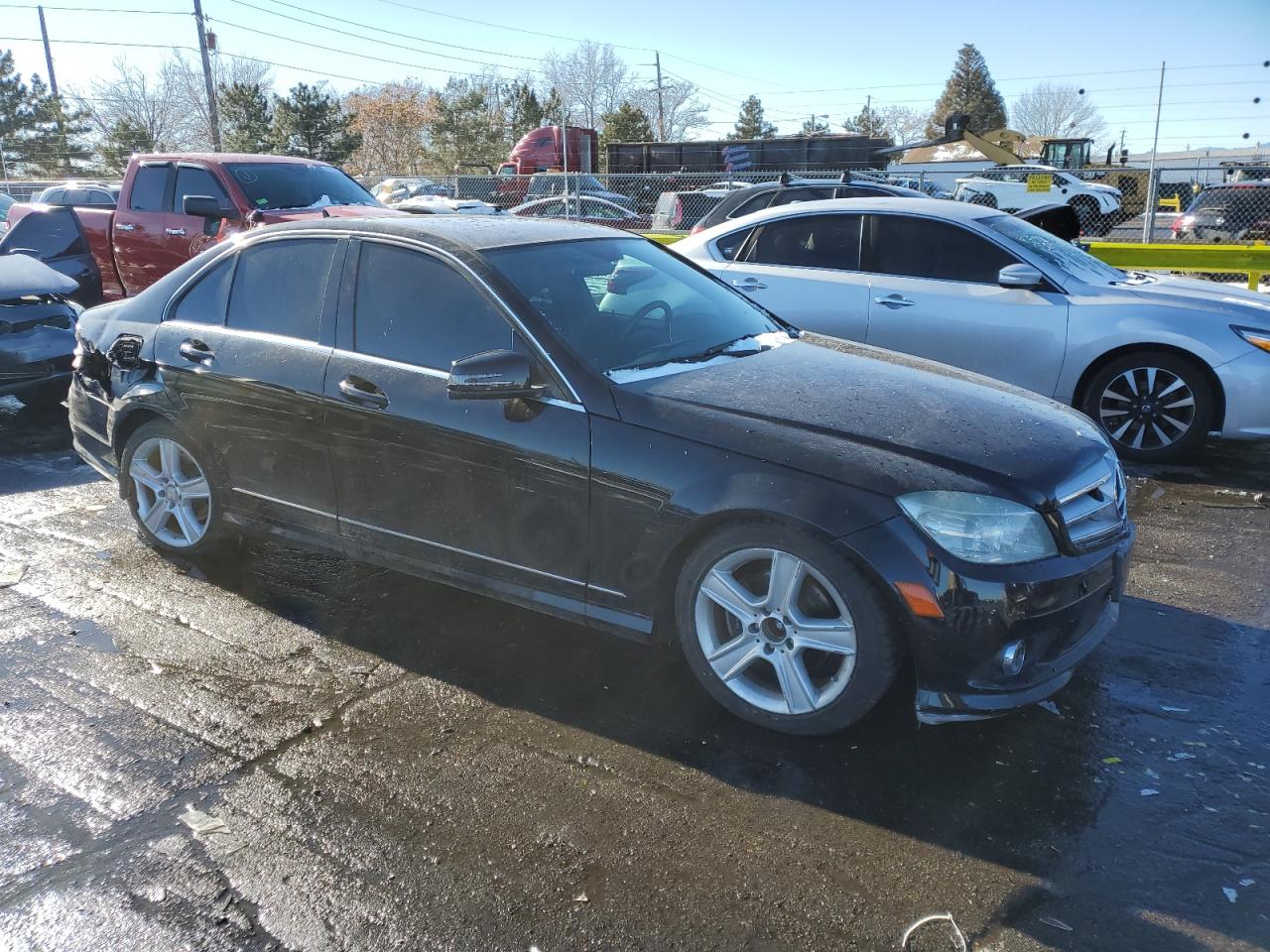 2010 Mercedes-Benz C-klasse VIN WDDGF8BB1AF375443 Copart auction photo, side damage thumbnail 4