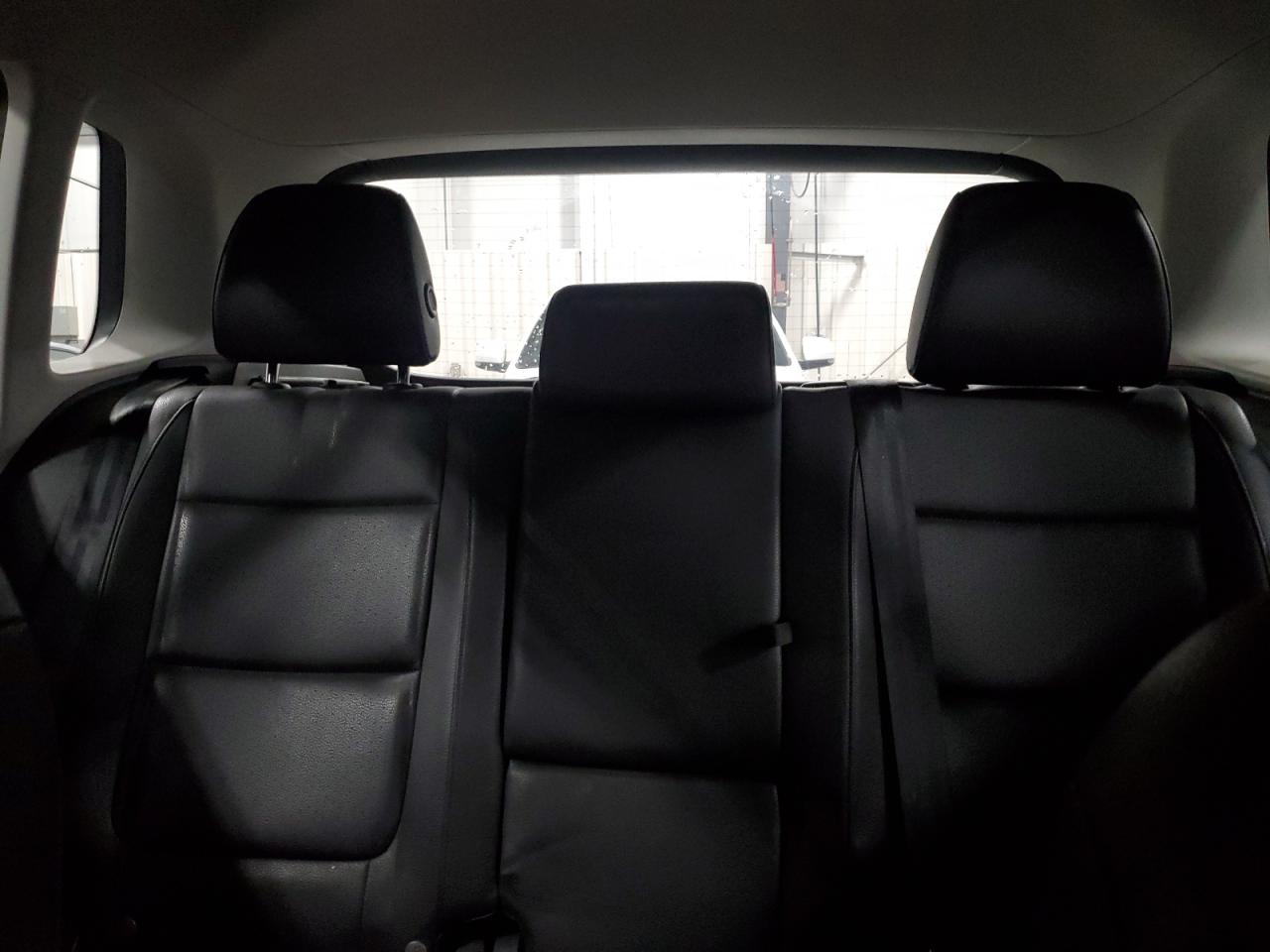 2016 Volkswagen Tiguan VIN WVGBV7AX1GW523111 Copart auction photo, rear end damage thumbnail 10