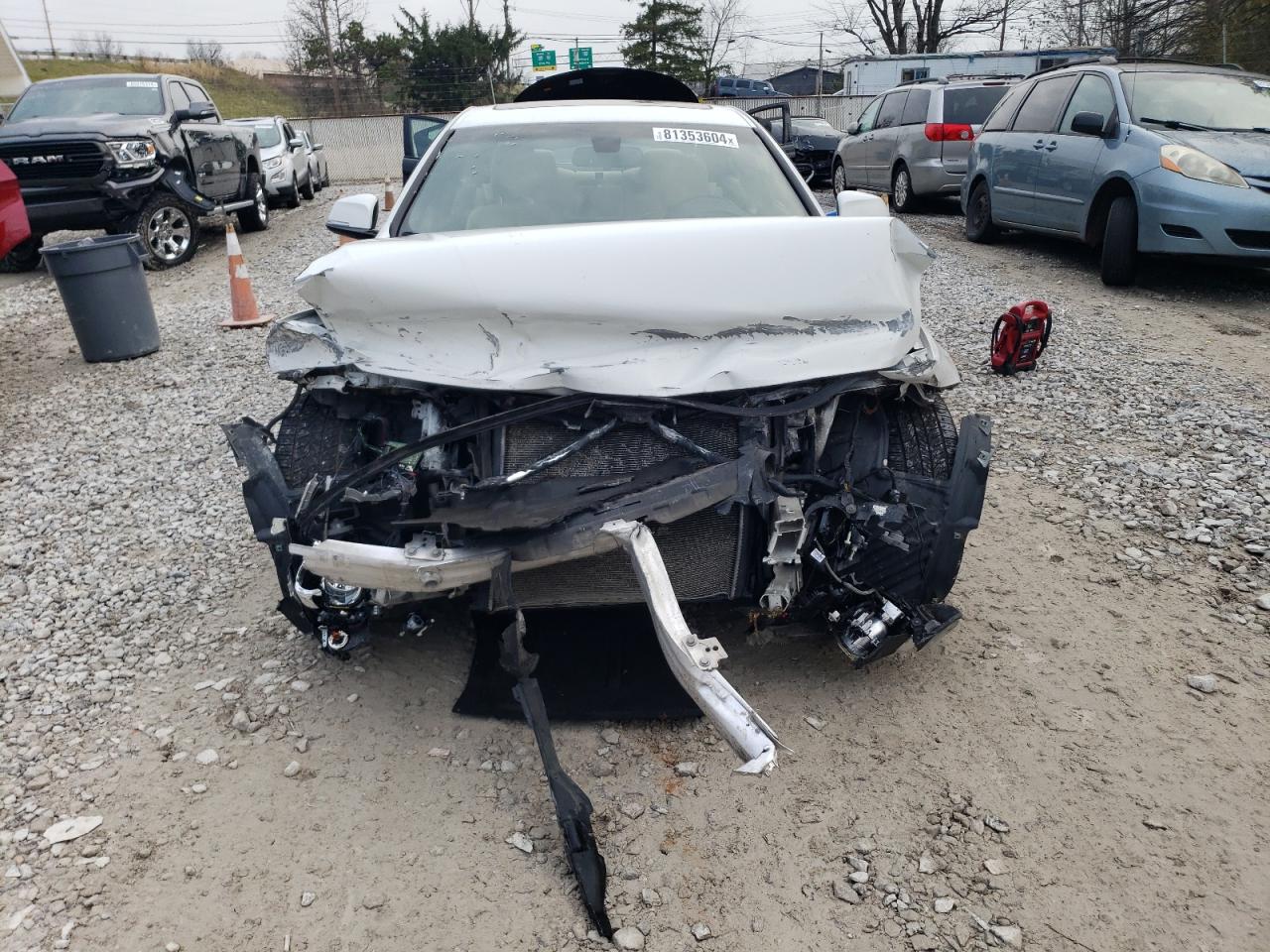 2017 BMW 4er VIN WBA4R9C55HK680834 Copart auction photo, front end / side damage thumbnail 5