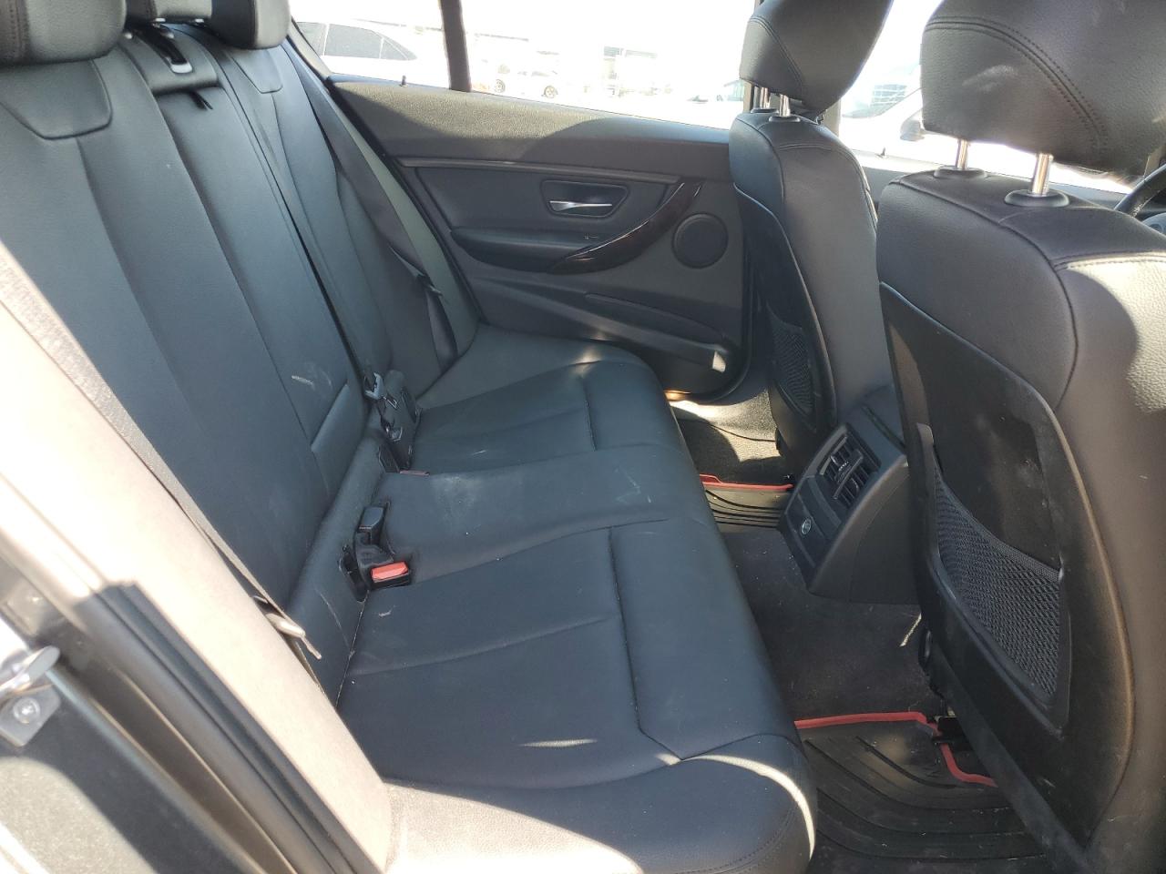 2014 BMW 3er VIN WBA3C1C50EK116471 Copart auction photo, front end / minor dent/scratches damage thumbnail 11