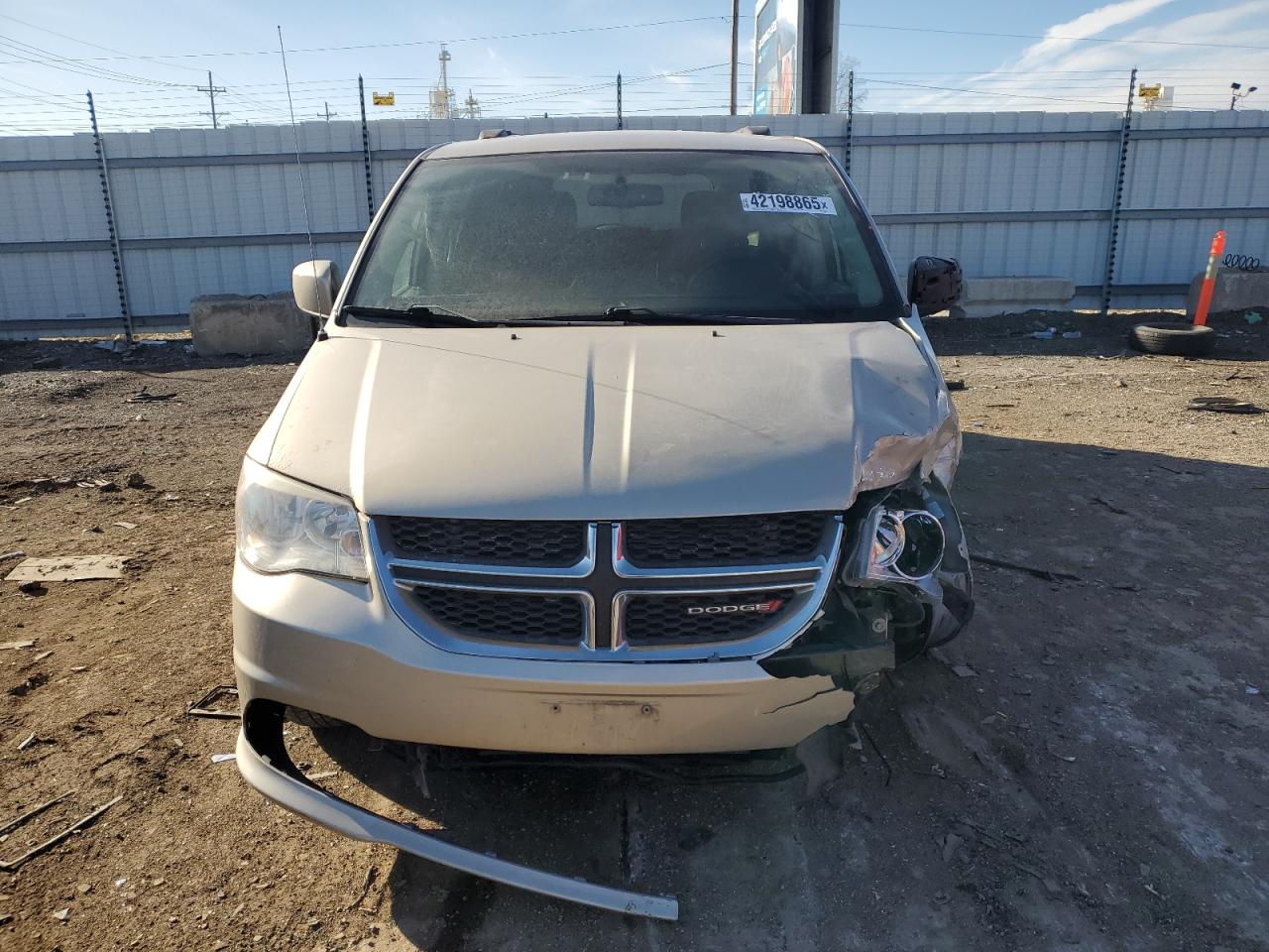 2013 Dodge Caravan VIN 2C4RDGCG3DR659487 Copart auction photo, front end damage thumbnail 5