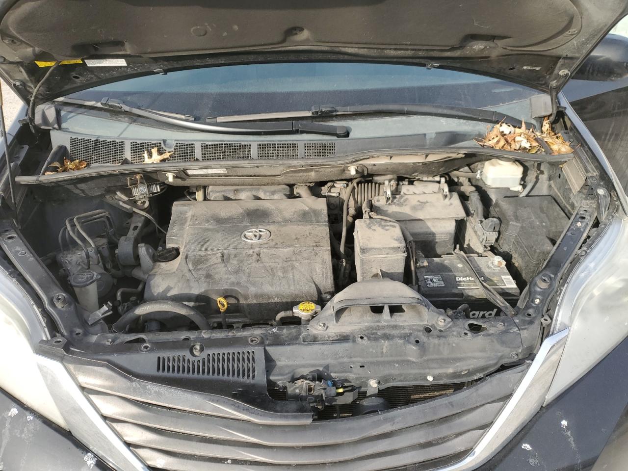 2011 Toyota Sienna VIN 5TDDK3DC3BS005680 Copart auction photo, rear end damage thumbnail 12