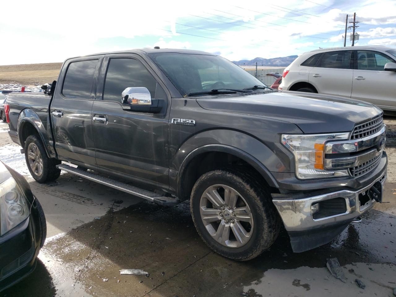 2018 Ford F-150 VIN 1FTEW1EG1JKD49688 Copart auction photo, vandalism / hail damage thumbnail 4