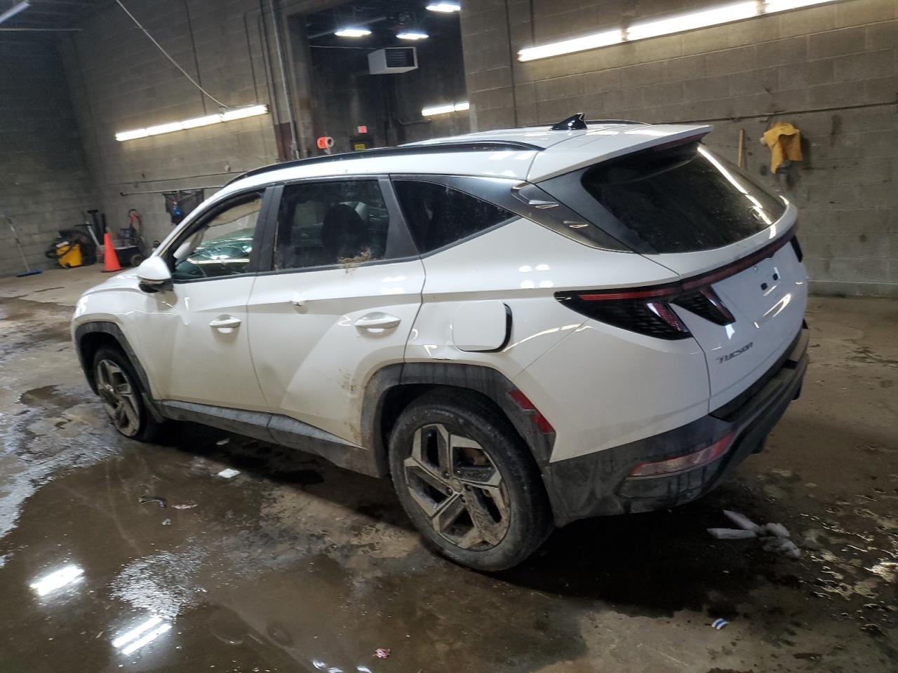 2024 Hyundai Tucson VIN 5NMJFCDE5RH403785 Copart auction photo, rollover damage thumbnail 2