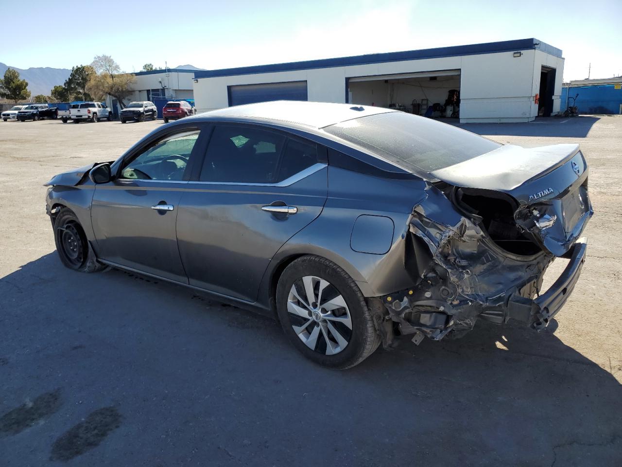 2020 Nissan Altima VIN 1N4BL4BV0LC112323 Copart auction photo, all over damage thumbnail 2