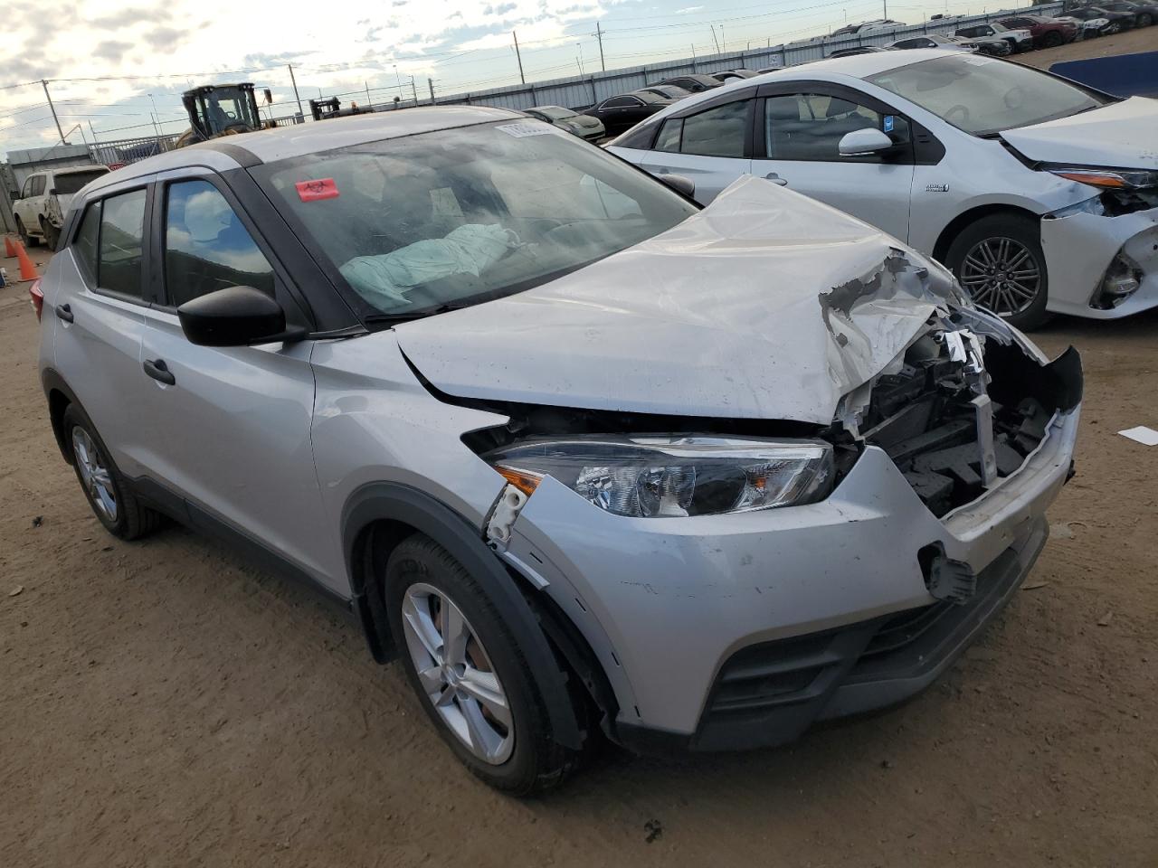 2020 Nissan Kicks VIN 3N1CP5BV7LL535366 Copart auction photo, front end damage thumbnail 4