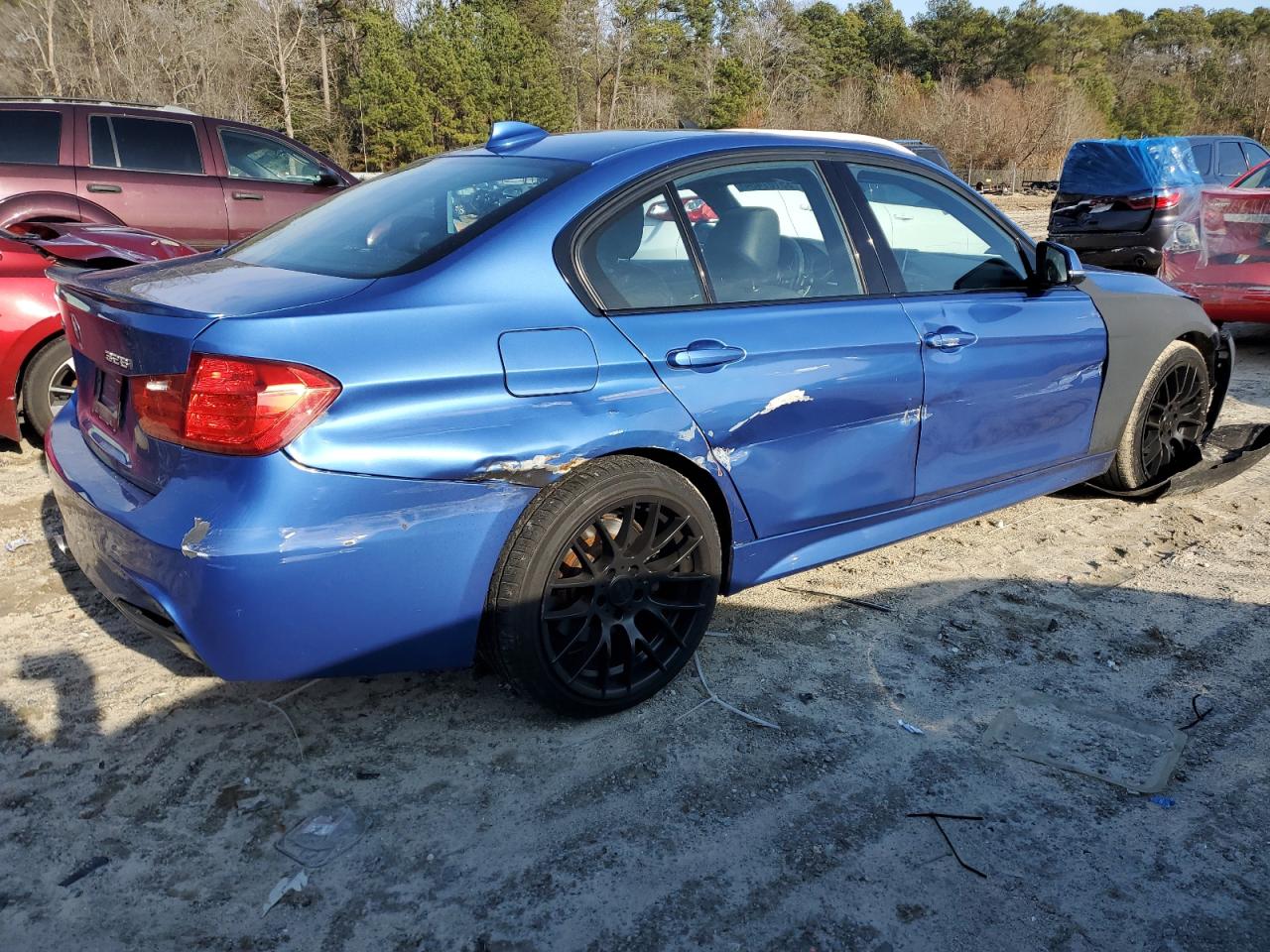 2015 BMW 3er VIN WBA3B3C58FJ983977 Copart auction photo, all over damage thumbnail 3