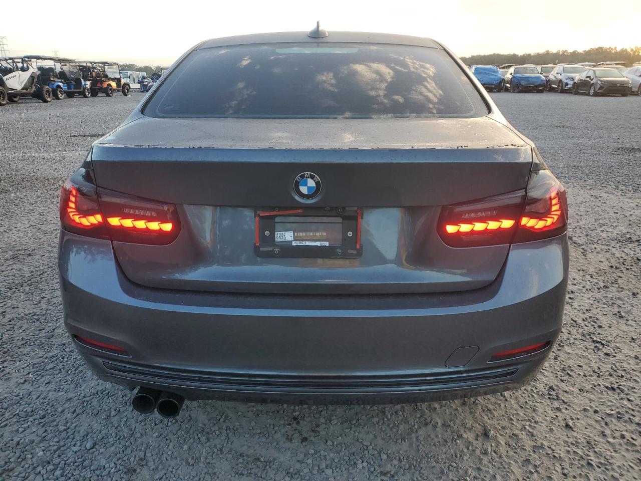 2018 BMW 3er VIN WBA8B9G58JNU96573 Copart auction photo, side damage thumbnail 6