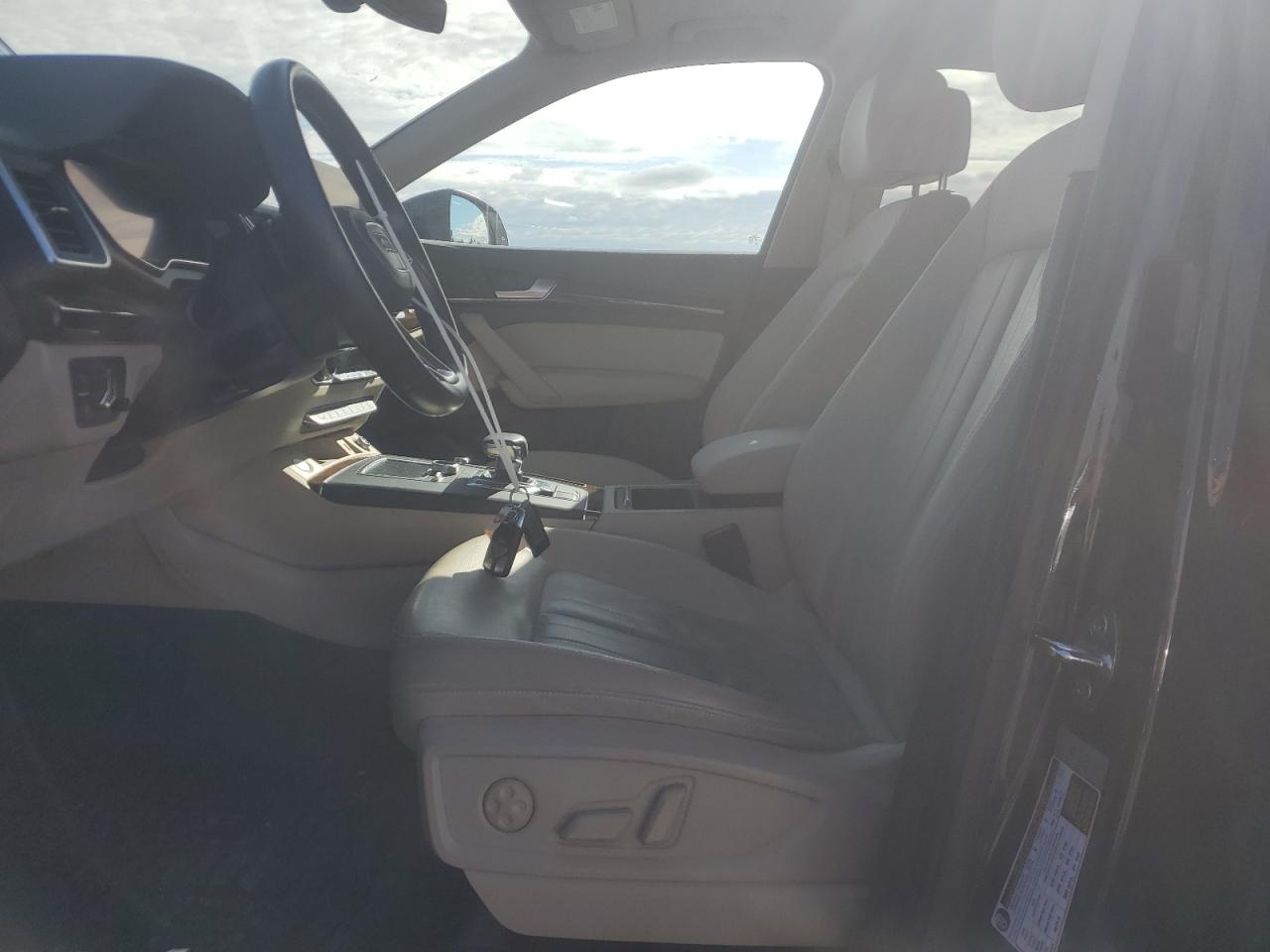 2018 Audi Q5 VIN WA1BNAFY6J2095578 Copart auction photo, front end / minor dent/scratches damage thumbnail 7