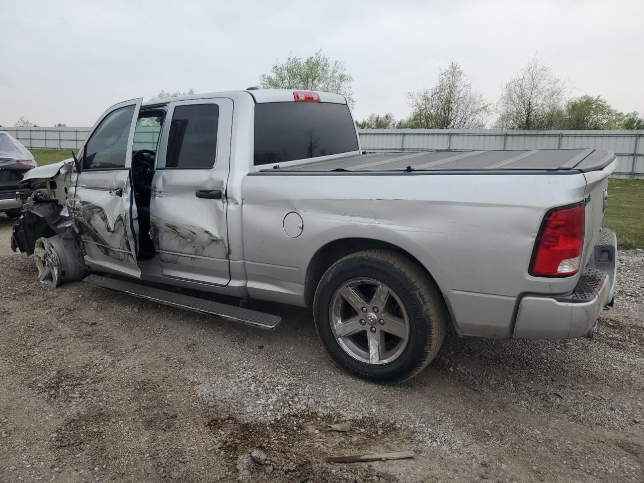 2018 RAM 1500 VIN 1C6RR6FT8JS161212 Copart auction photo, side / front end damage thumbnail 2