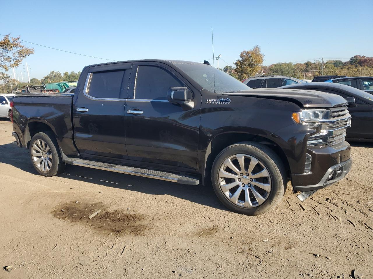 2019 Chevrolet Silverado VIN 1GCUYHEL1KZ117208 Copart auction photo, front end / side damage thumbnail 4