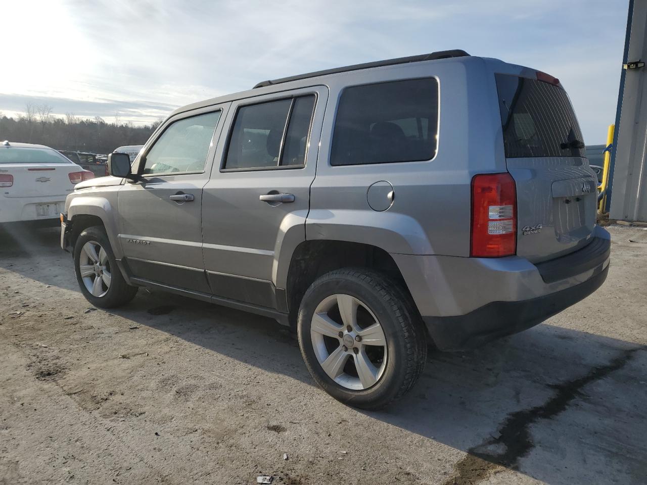 2014 Jeep Liberty (Patriot) VIN 1C4NJRBB2ED734399 Copart auction photo, front end / undercarriage damage thumbnail 2