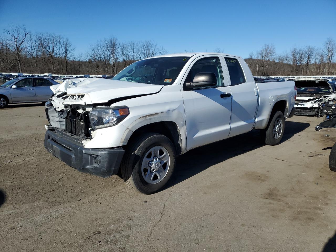 2018 Toyota Tundra VIN 5TFUM5F10JX075700