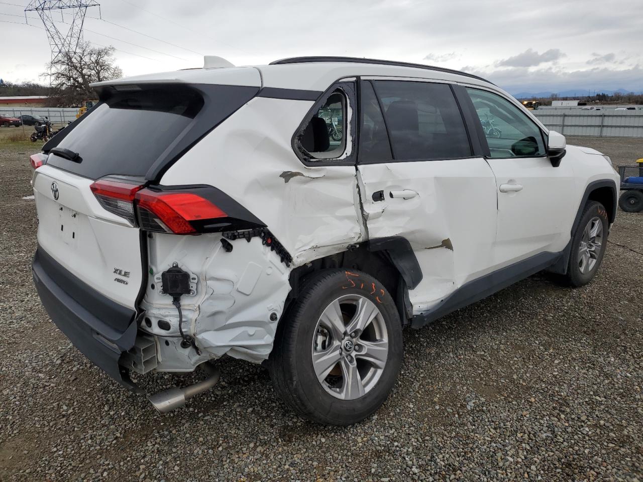 2022 Toyota RAV 4 VIN 2T3P1RFV0NC307806 Copart auction photo, rear end / side damage thumbnail 3