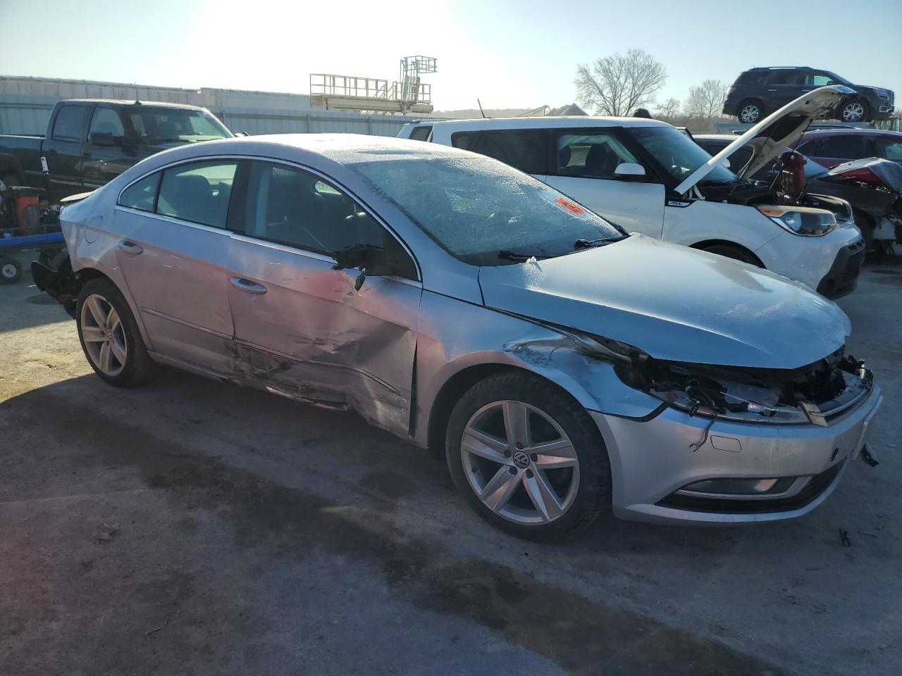 2014 Volkswagen Passat CC VIN WVWBP7AN2EE505913 Copart auction photo, front end / all over damage thumbnail 4