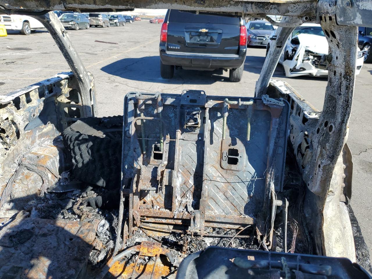 2023 Ford Bronco VIN 1FMEE5DP7PLB84563 Copart auction photo, burn damage thumbnail 10