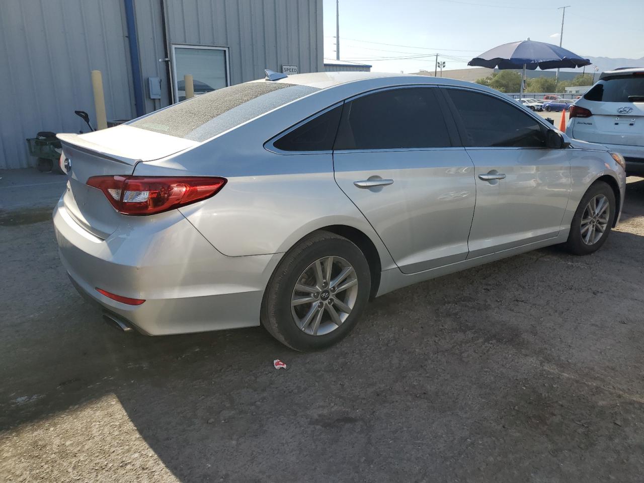 2017 Hyundai Sonata VIN 5NPE24AFXHH470559 Copart auction photo, vandalism damage thumbnail 3