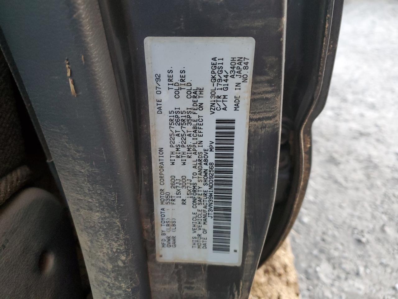 1992 Toyota 4Runner VIN JT3VN39W1N0092568 Copart auction photo, water/flood damage thumbnail 13