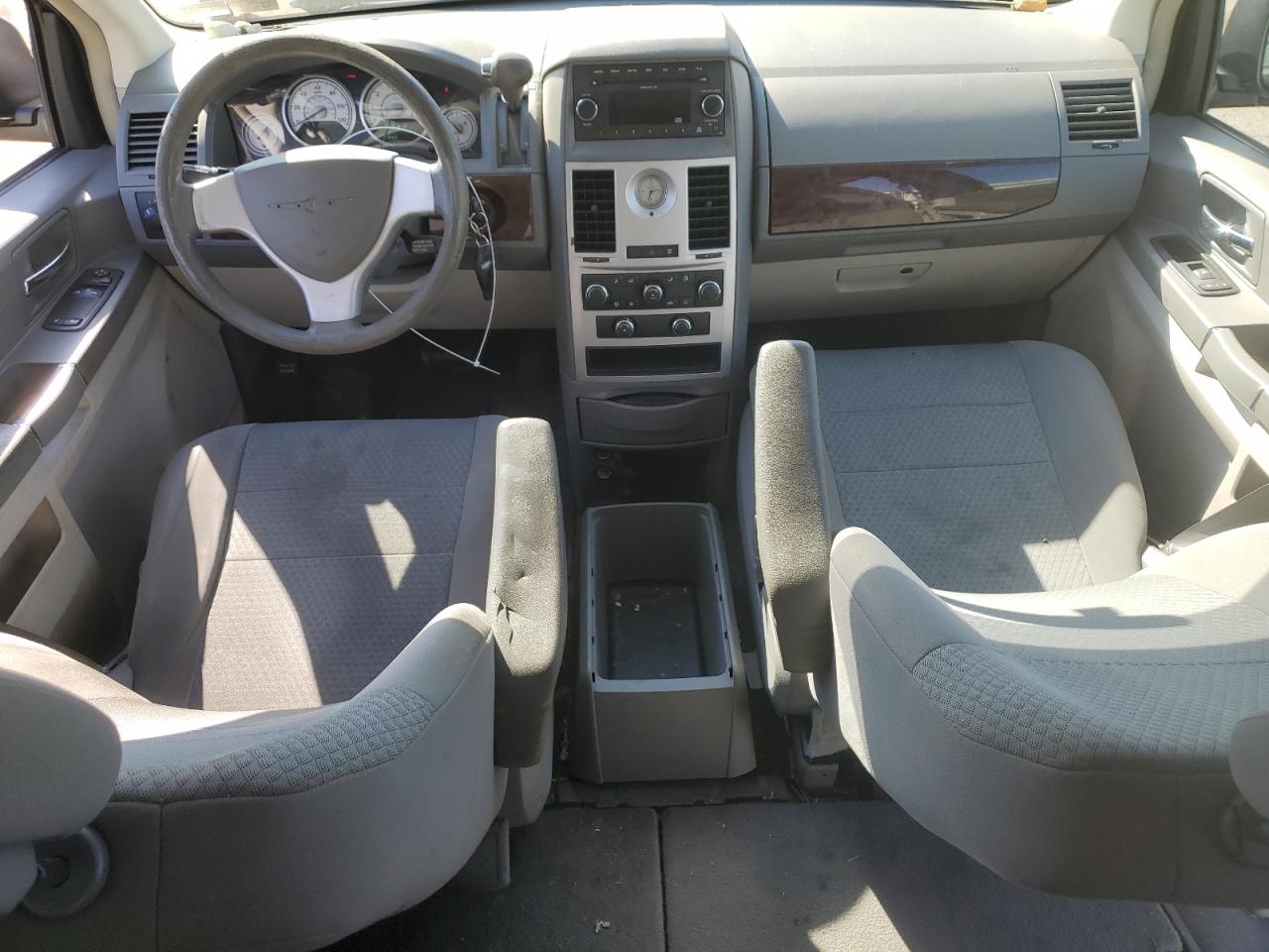 2010 Chrysler Town & Country VIN 2A4RR2D17AR423526 Copart auction photo, front end damage thumbnail 8