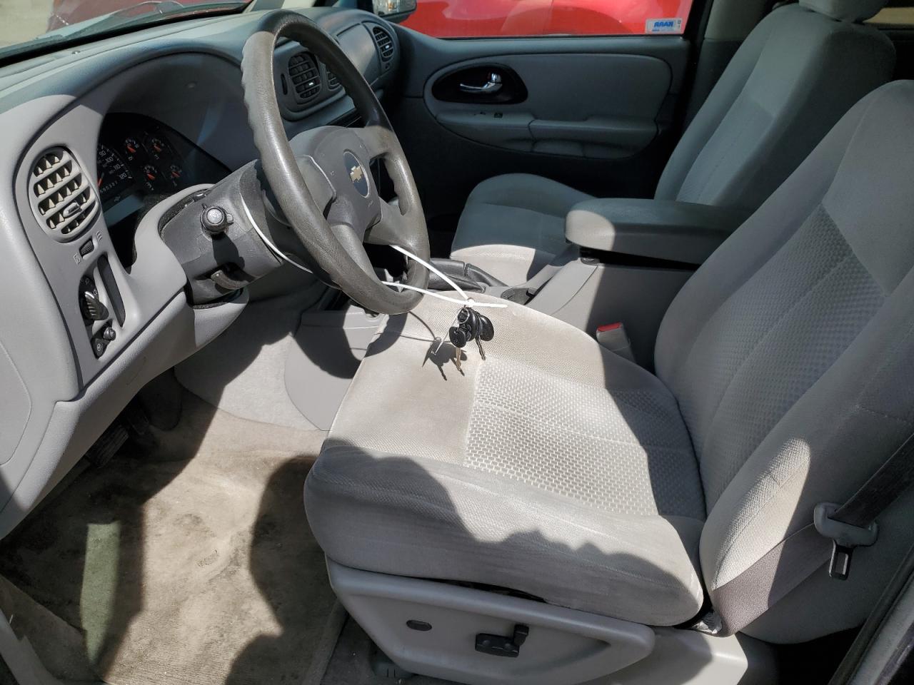 2007 Chevrolet TrailBlazer VIN 1GNDT13S972168818 Copart auction photo, front end damage thumbnail 7