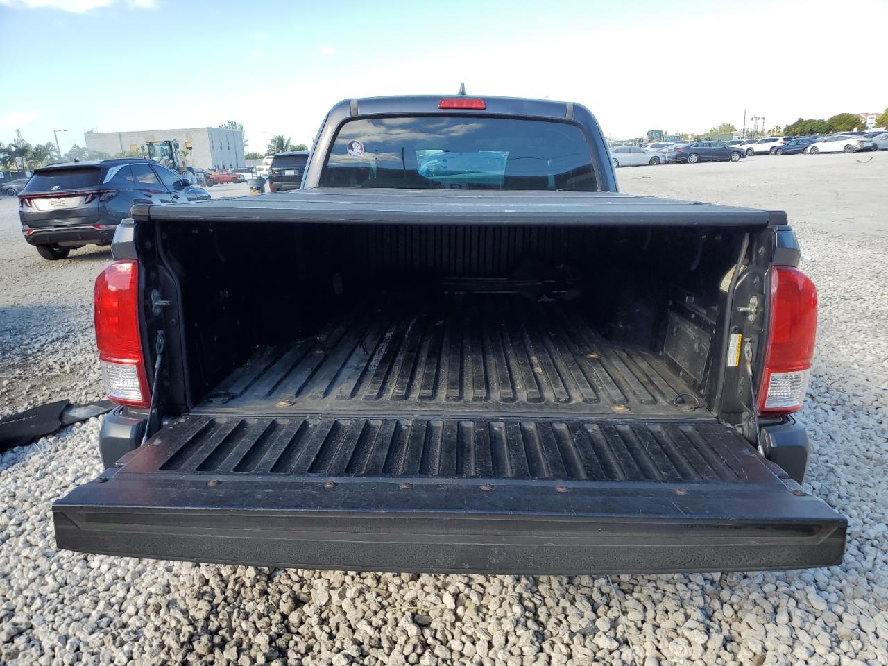 2017 Toyota Tacoma VIN 5TFRX5GN0HX078976 Copart auction photo, front end / undercarriage damage thumbnail 6