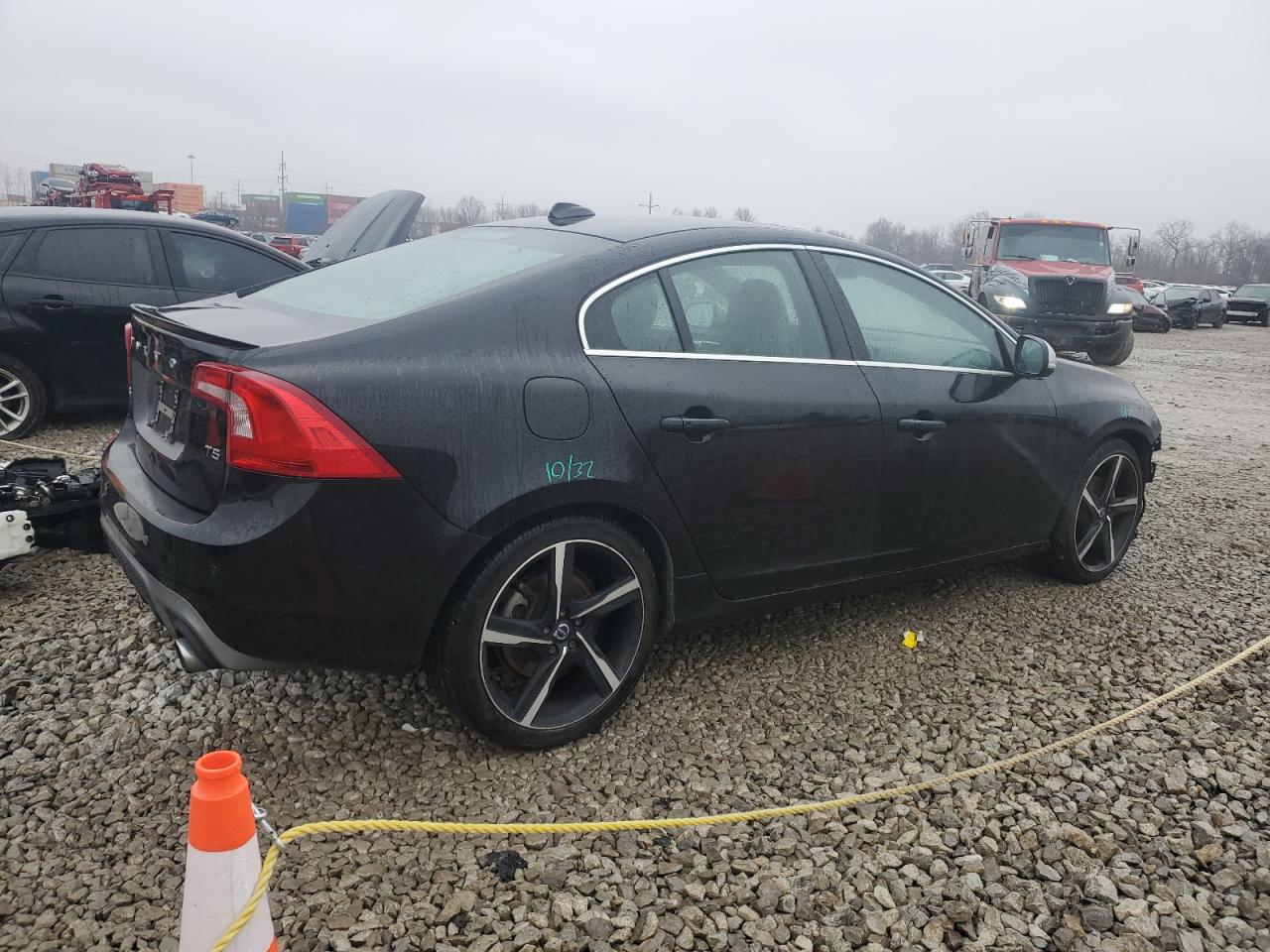 2016 Volvo S60 VIN YV126MFP7G2395421 Copart auction photo, front end / minor dent/scratches damage thumbnail 3