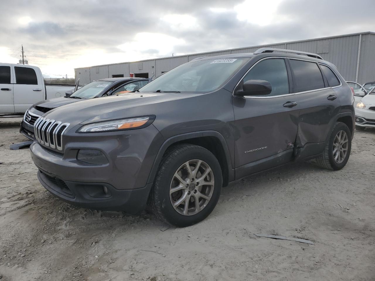 2014 Jeep Grand Cherokee VIN 1C4PJLCBXEW139390