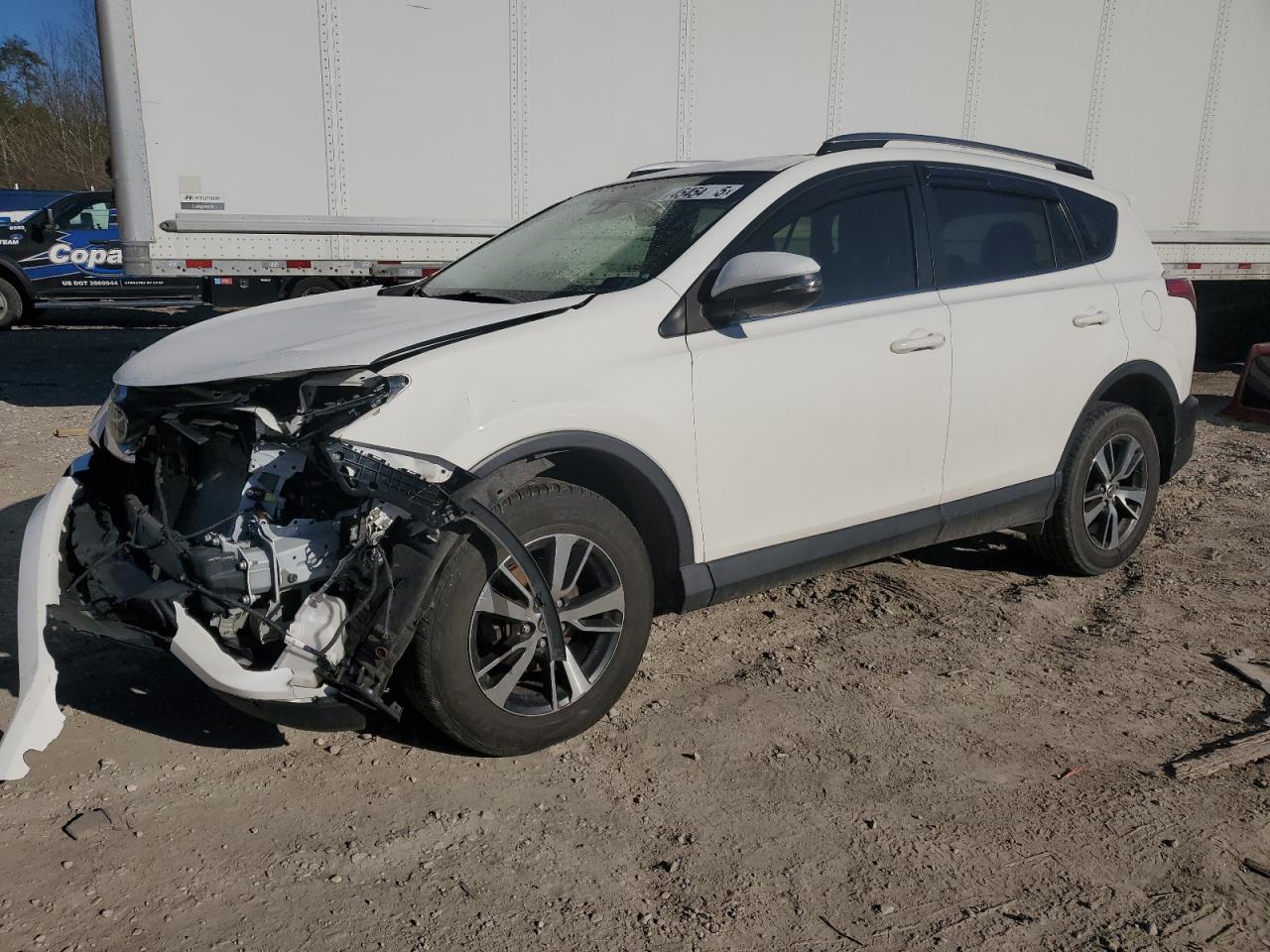 2018 Toyota RAV 4 VIN JTMRFREV7JJ741076