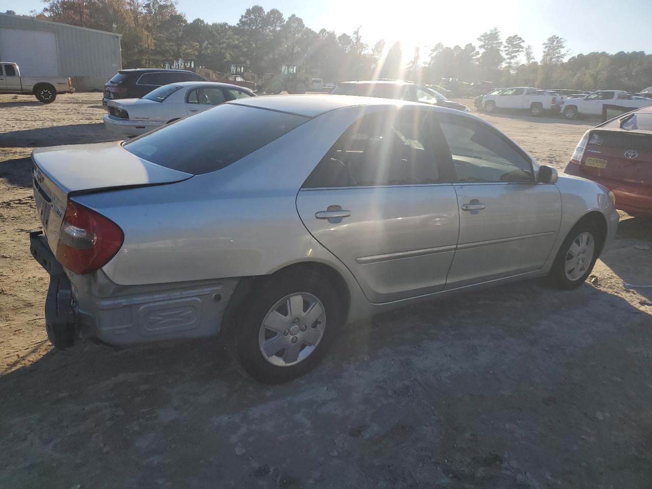 2004 Toyota Camry VIN JTDBE32K740274537 Copart auction photo, rear end damage thumbnail 3