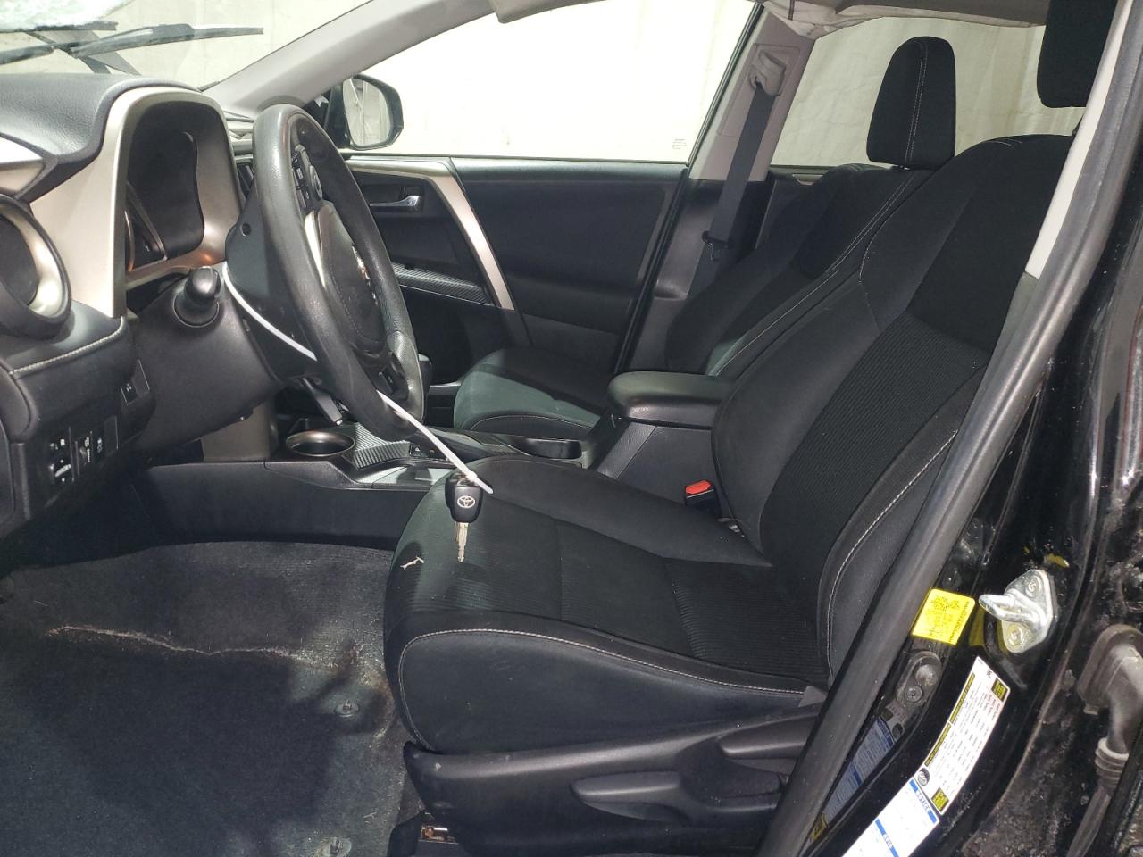 2015 Toyota RAV 4 VIN 2T3RFREV2FW317958 Copart auction photo, front end damage thumbnail 7