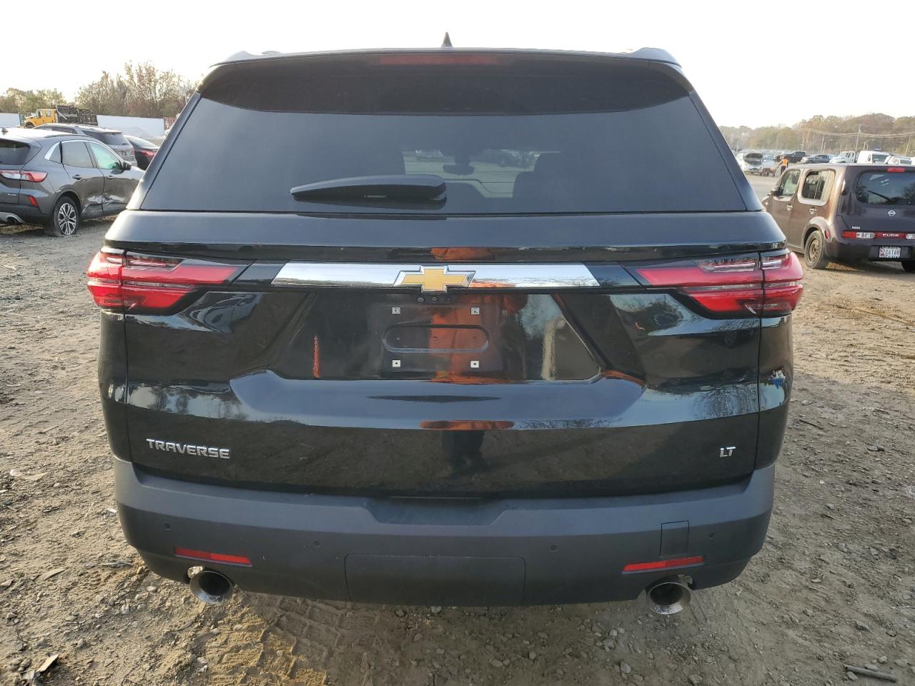 2022 Chevrolet Traverse VIN 1GNERGKW4NJ147632 Copart auction photo, all over / undercarriage damage thumbnail 6