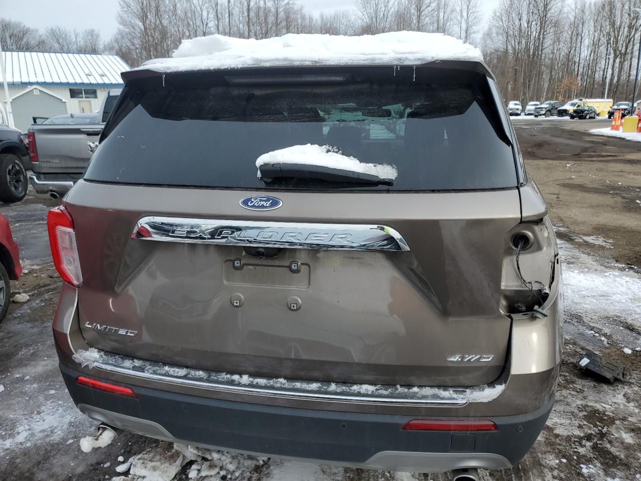 2021 Ford Explorer VIN 1FMSK8FH0MGB72570 Copart auction photo, rear end / minor dent/scratches damage thumbnail 6