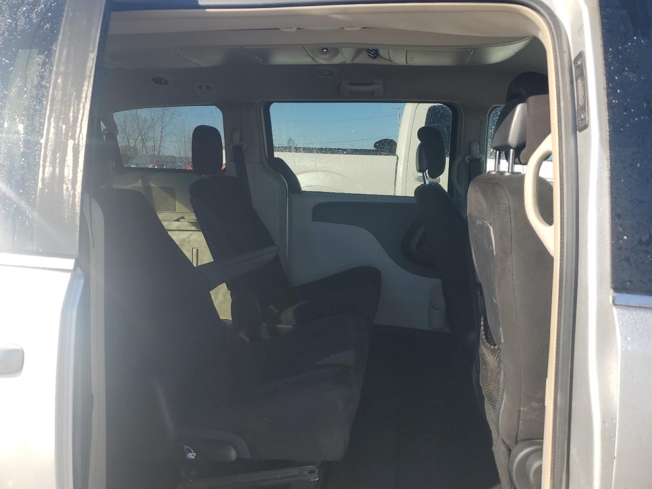 2011 Chrysler Town & Country VIN 2A4RR5DG5BR712301 Copart auction photo, rear end / front end damage thumbnail 11