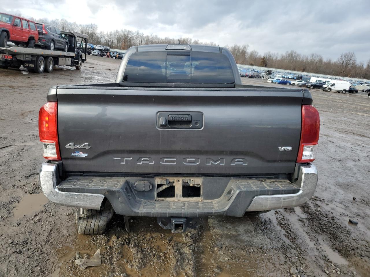 2019 Toyota Tacoma VIN 3TMDZ5BN1KM069213 Copart auction photo, side / front end damage thumbnail 6