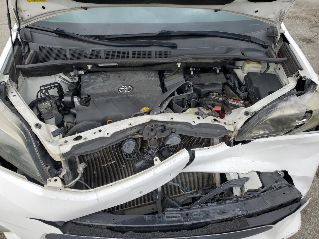 2016 Toyota Sienna VIN 5TDXK3DC8GS758609 Copart auction photo, front end damage thumbnail 13