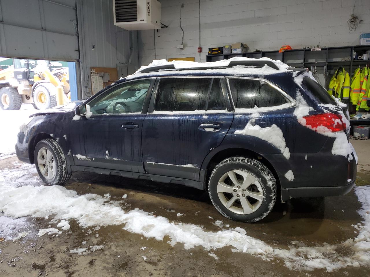 2014 Subaru Outback VIN 4S4BRBLC8E3218558 Copart auction photo, front end damage thumbnail 2