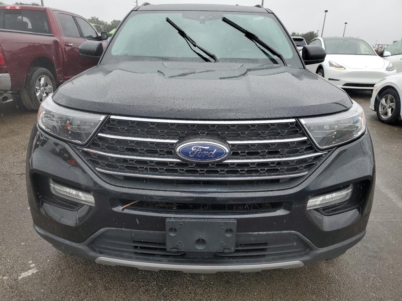 2022 Ford Explorer VIN 1FMSK7DH2NGB43084 Copart auction photo, water/flood damage thumbnail 5