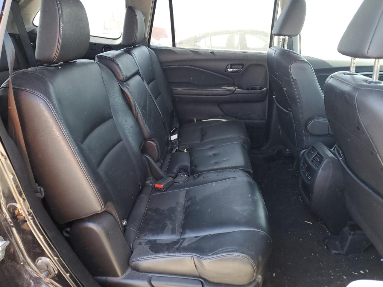 2019 Honda Pilot VIN 5FNYF6H57KB073472 Copart auction photo, side / minor dent/scratches damage thumbnail 11