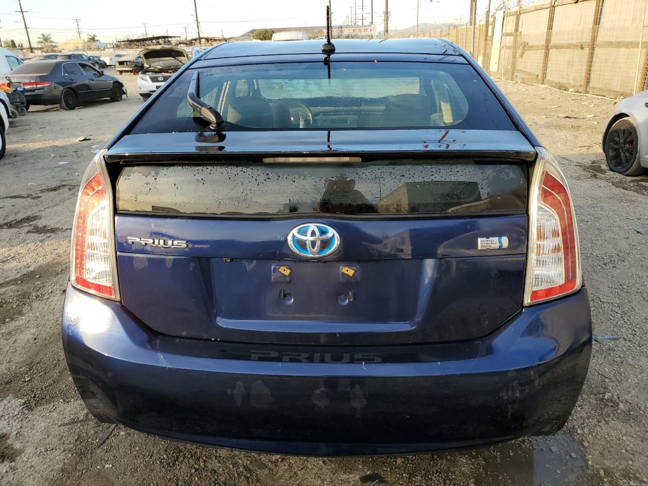 2015 Toyota Prius VIN JTDKN3DUXF0464950 Copart auction photo, minor dent/scratches damage thumbnail 6