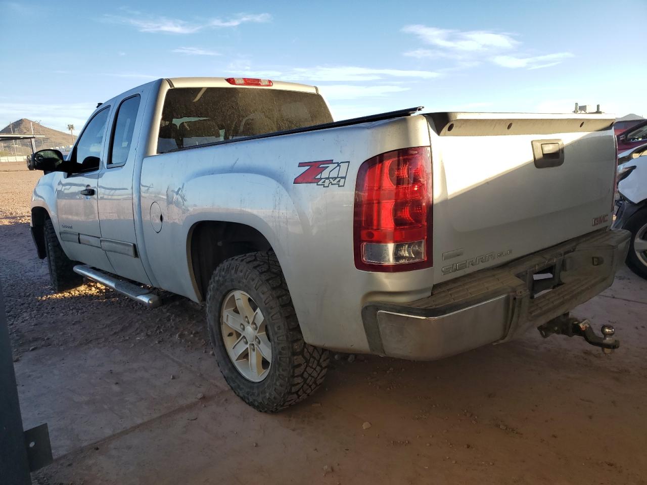2012 GMC Sierra VIN 1GTR2VE72CZ129782 Copart auction photo, front end damage thumbnail 2
