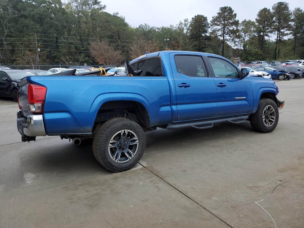 2016 Toyota Tacoma VIN 5TFDZ5BN7GX003895 Copart auction photo, front end damage thumbnail 3