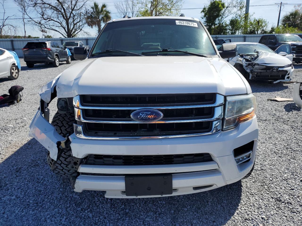 2015 Ford Expedition VIN 1FMJU1HT9FEF16216 Copart auction photo, front end damage thumbnail 5