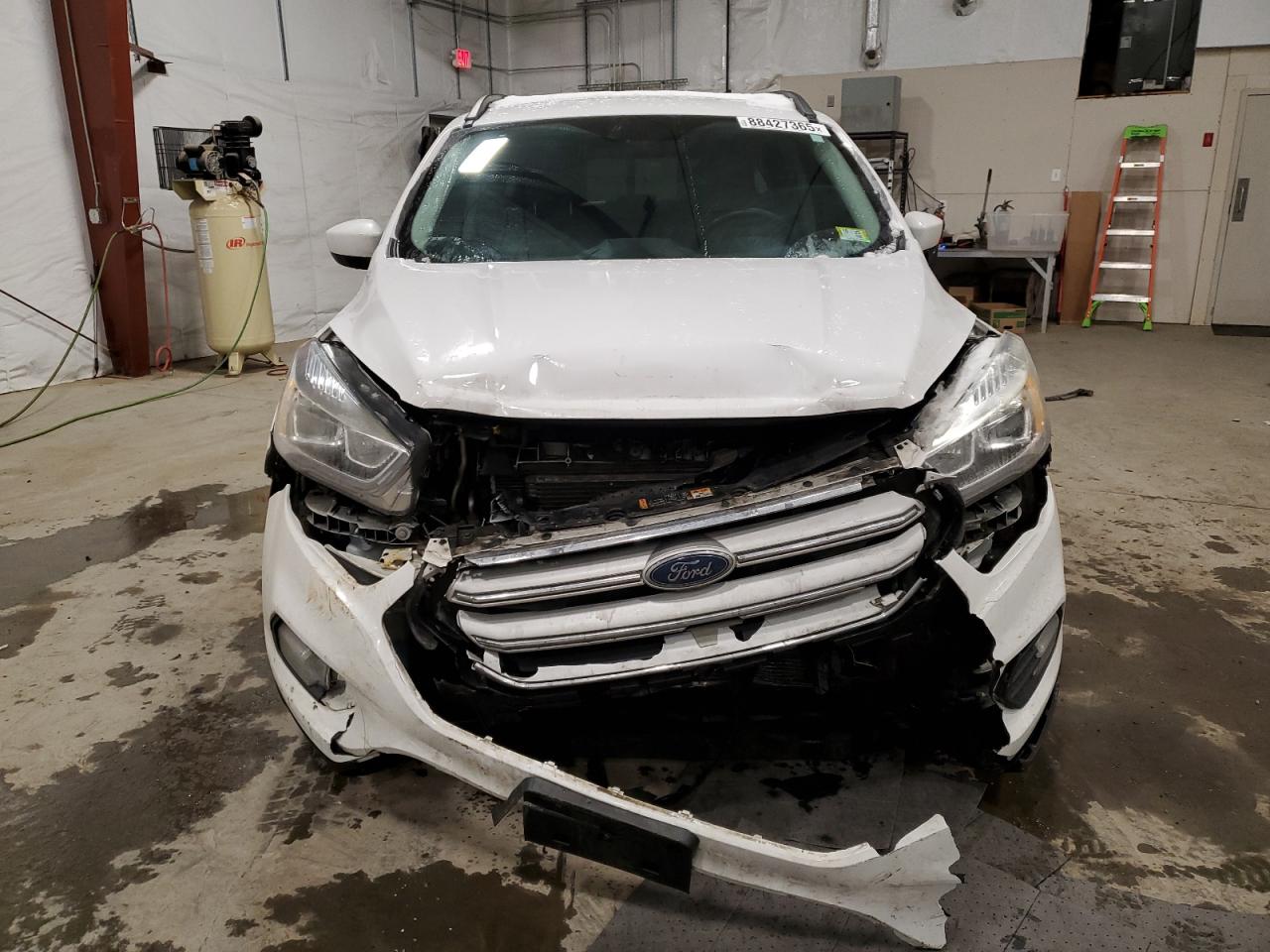 2018 Ford Escape VIN 1FMCU9HD3JUA26336 Copart auction photo, front end damage thumbnail 5