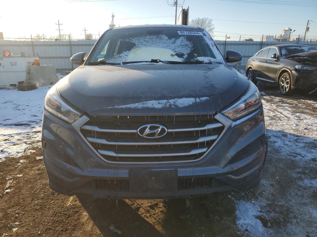 2017 Hyundai Tucson VIN KM8J23A40HU260447 Copart auction photo, vandalism / minor dent/scratches damage thumbnail 5