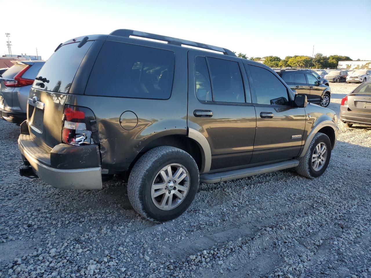 2008 Ford Explorer VIN 1FMEU64818UB00184 Copart auction photo, side / rear end damage thumbnail 3