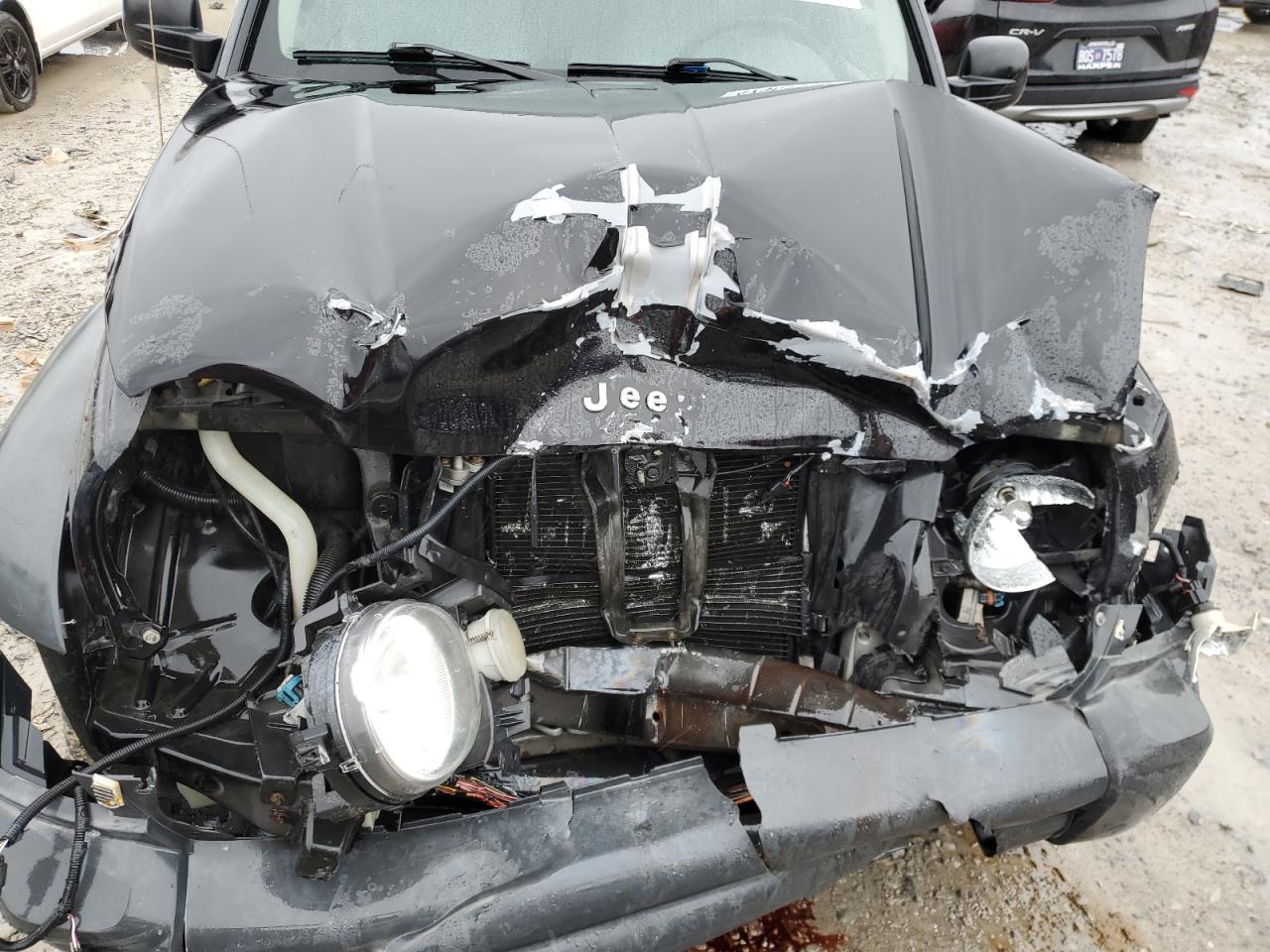 2006 Jeep Liberty (North America) VIN 1J4GK48KX6W220901 Copart auction photo, front end damage thumbnail 12